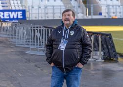 Jena Fans Schleppen 600 Sitze Aus Stadion 16